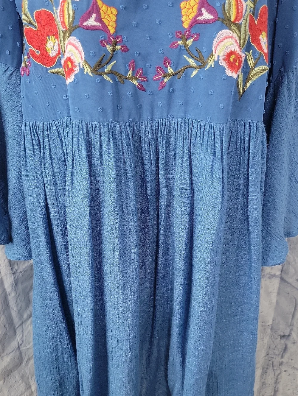Umgee‎ Blue Embroidered Floral Boho Peasant Bell Sleeves Dress Large - Picture 3 of 10